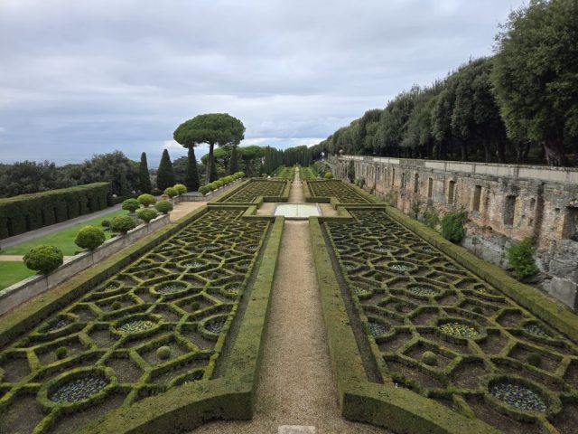 Borgo Ladato Si' gardens