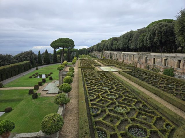 Borgo Ladato Si' gardens